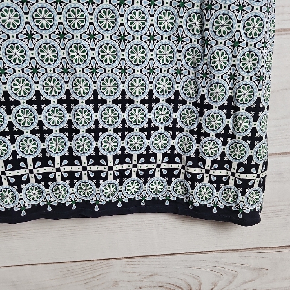 Max Studio Green And Blue Geometric Pattern Maxi Skirt - Size Large - Picture 6 of 10